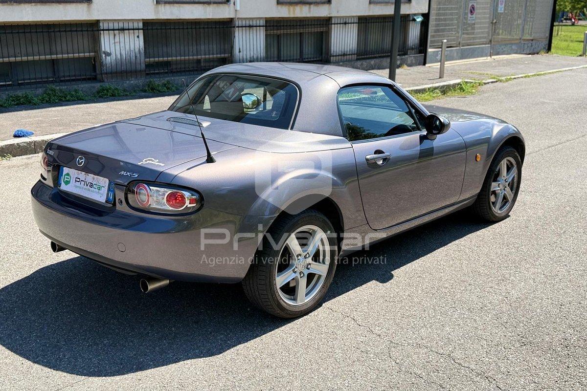 MAZDA MX-5 Roadster Coupé 1.8L Wind