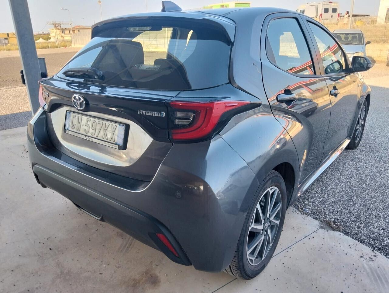 Toyota Yaris 1.5 Hybrid 5P Lounge - 2020