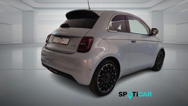 FIAT 500e Berlina 42 kWh La Prima