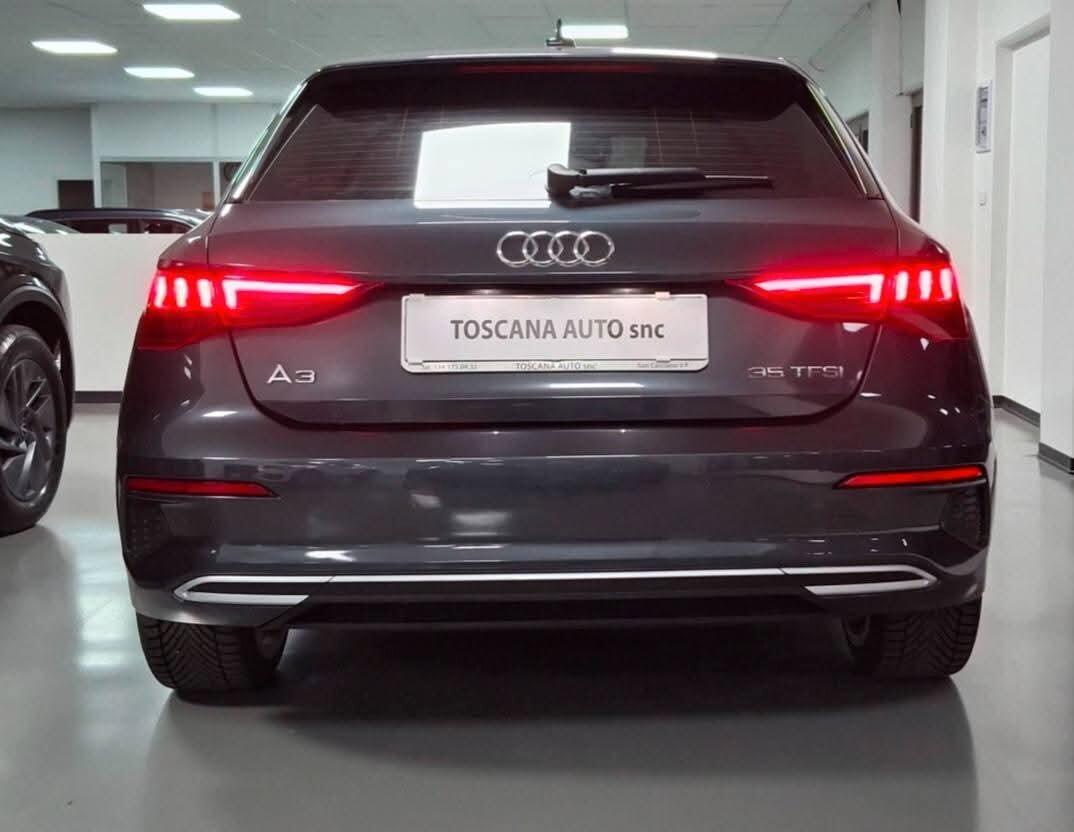 Audi A3 SPB 35 TFSI S line edition Fari full led