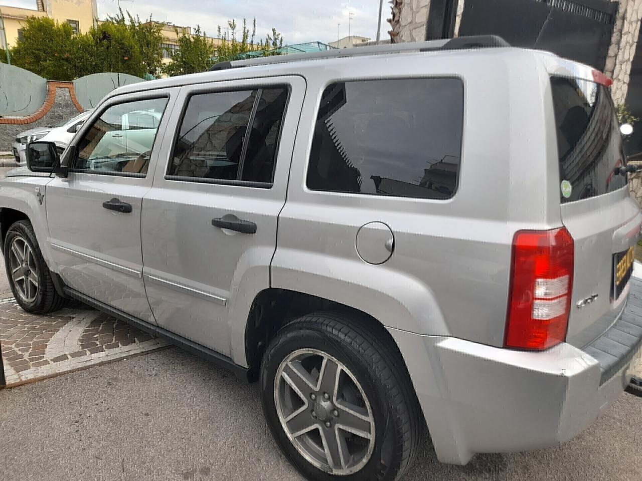 JEEP PATRIOT CON GANCIO TRAINO
