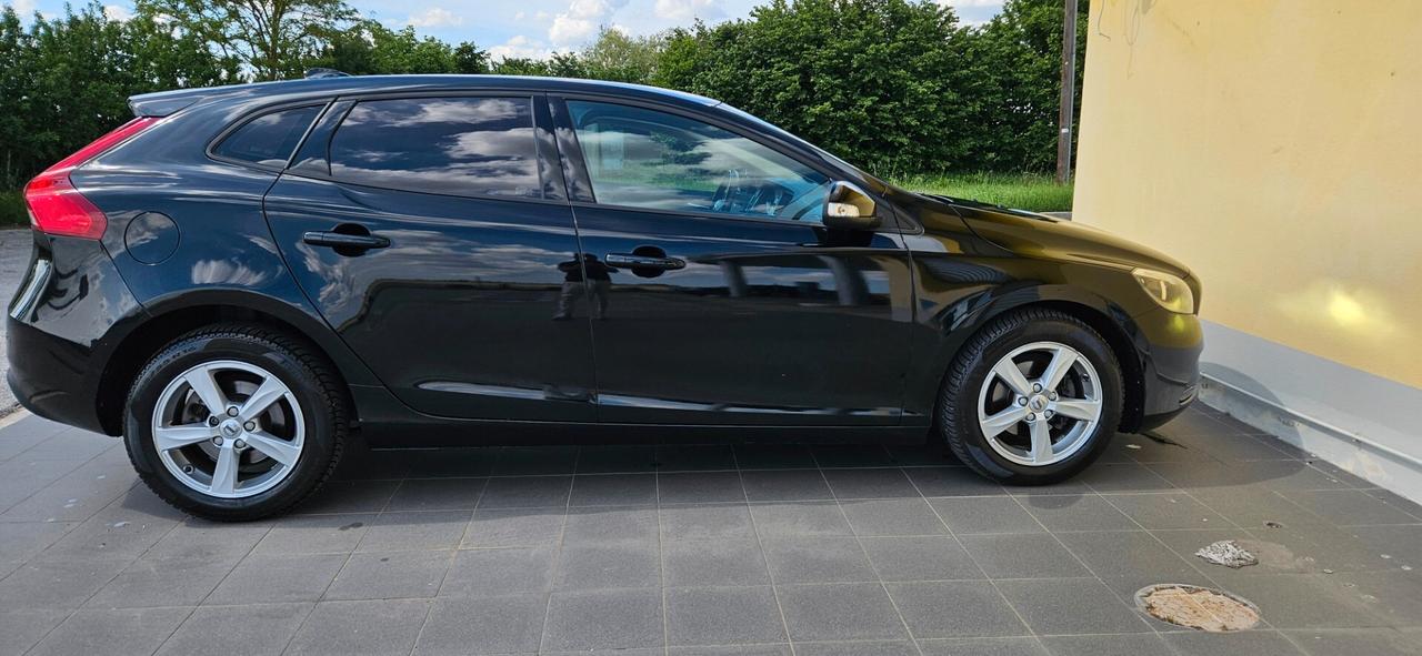 Volvo V40 D2 Business