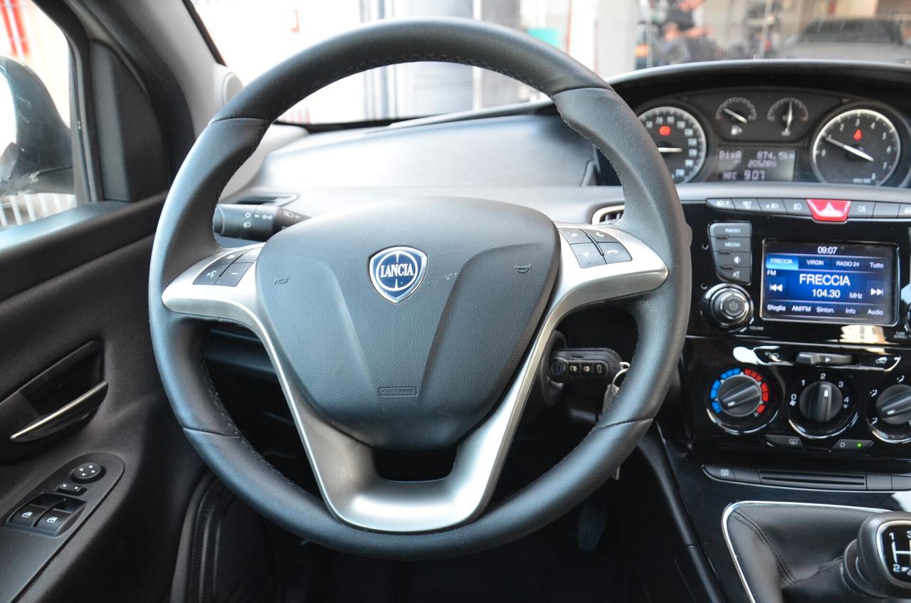 Lancia Ypsilon 1.2 69 CV 5 porte Gold