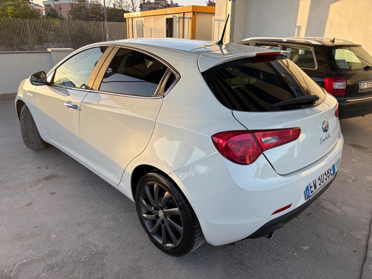 Alfa Romeo Giulietta 1.6 JTDm-2 105 CV Exclusive