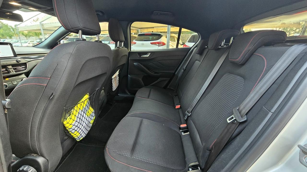Ford Focus 1.5 diesel 120 CV 5p. ST-Line