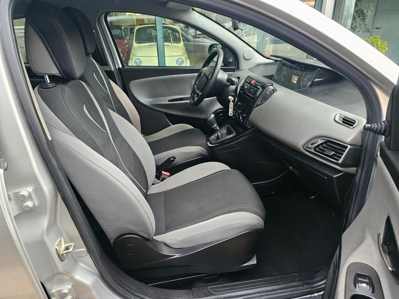 Lancia Ypsilon 1.3 MJT 16V 95 CV 5 porte S&S Silver