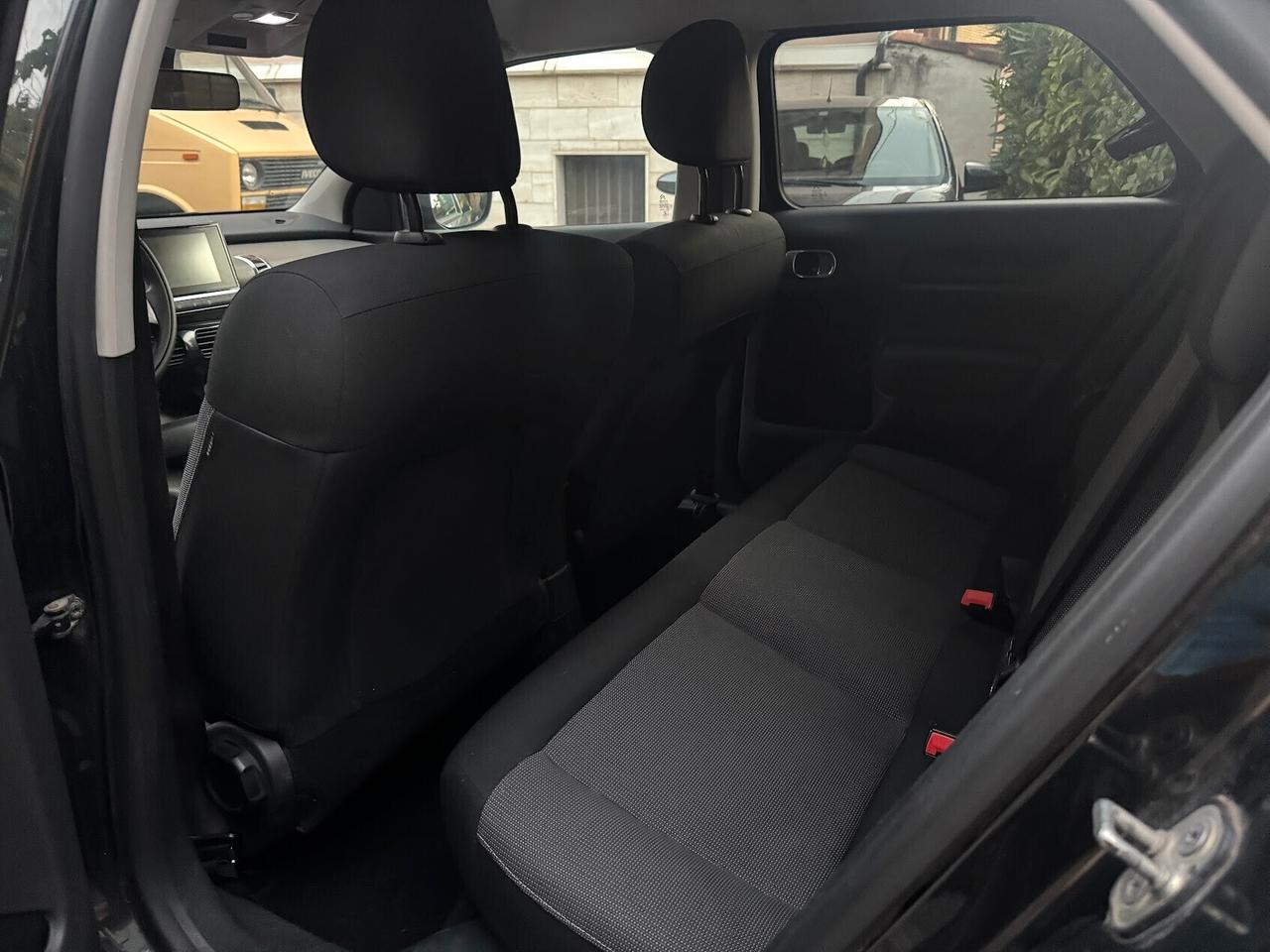 Citroen C4 Cactus BlueHDi Shine