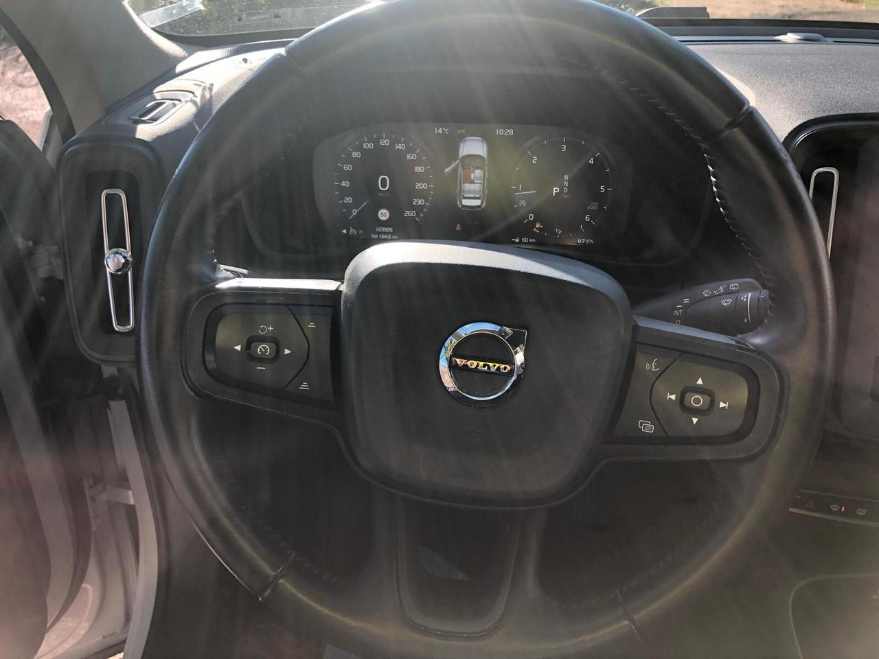 Volvo XC40 D3 AWD Geartronic Momentum