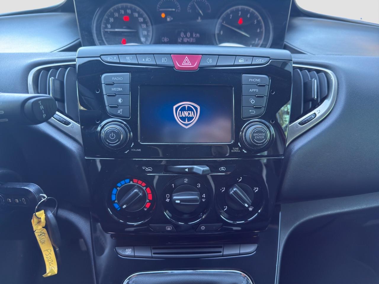 Lancia Ypsilon 1.2 69 CV 5 porte Gold