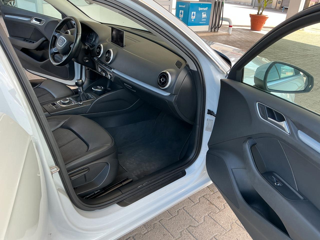 Audi A3 1.6 TDI clean diesel Ambiente
