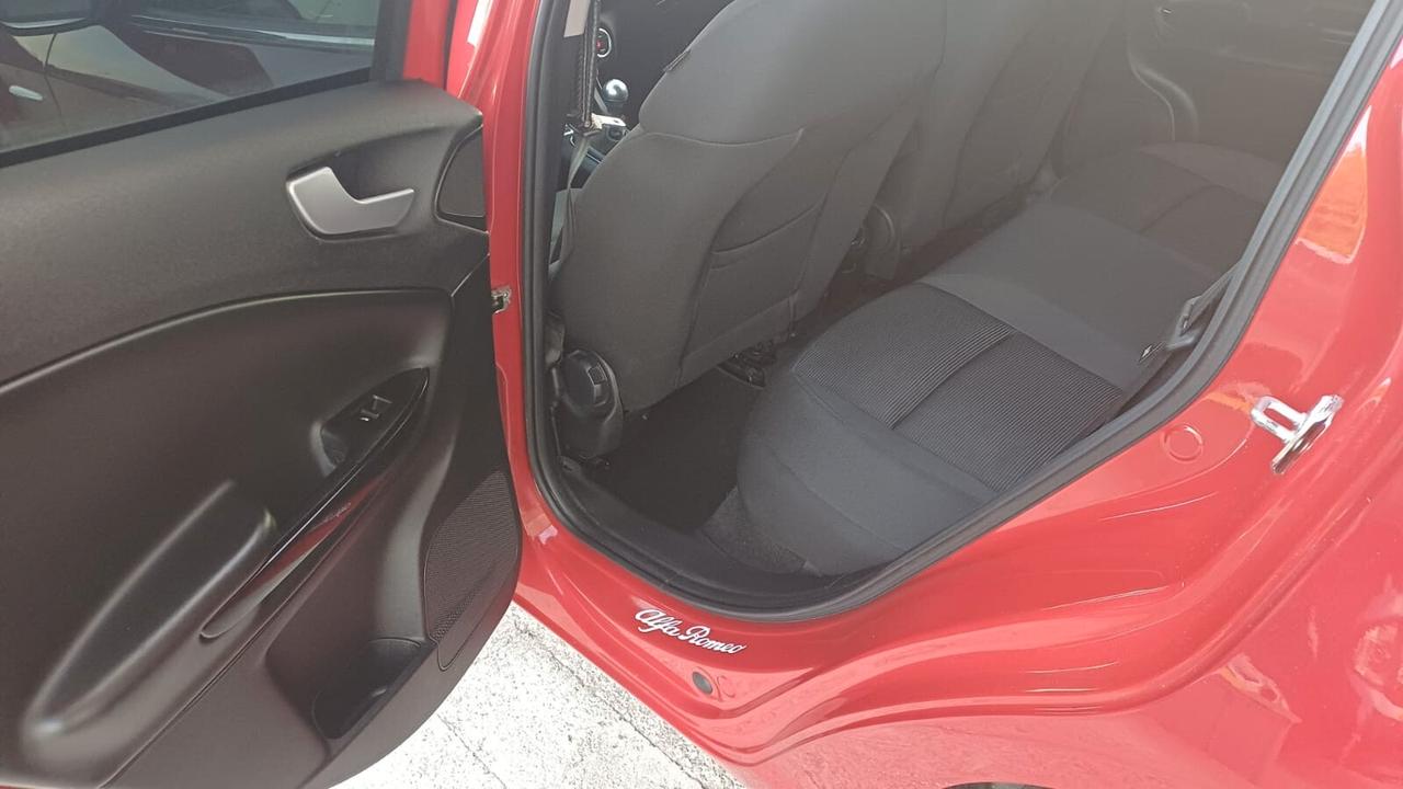 Alfa Romeo Giulietta 1.6 JTDm-2 105 CV Distinctive 2013 ROSSA COME NUOVA