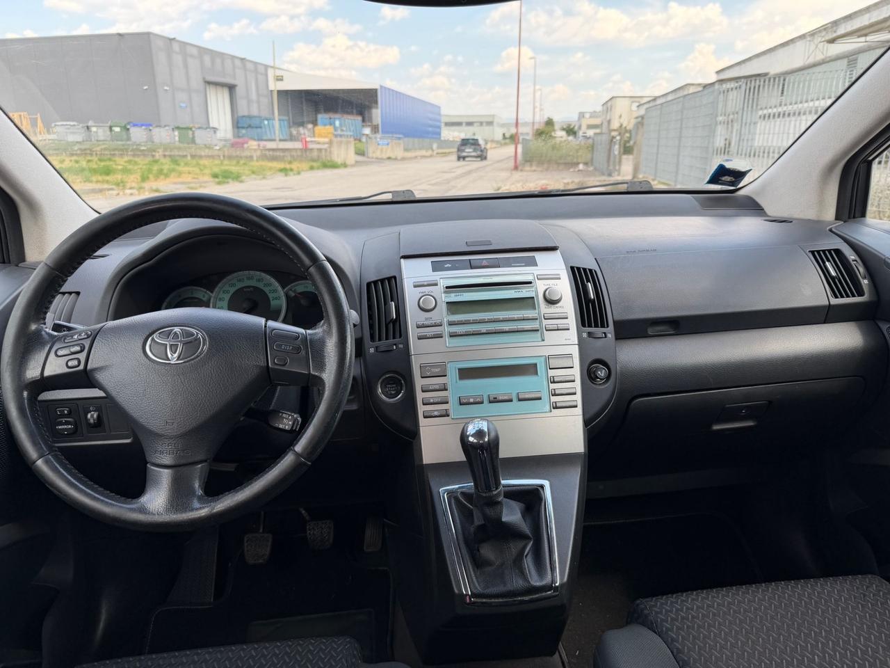 Toyota Corolla Verso D-4D Sol