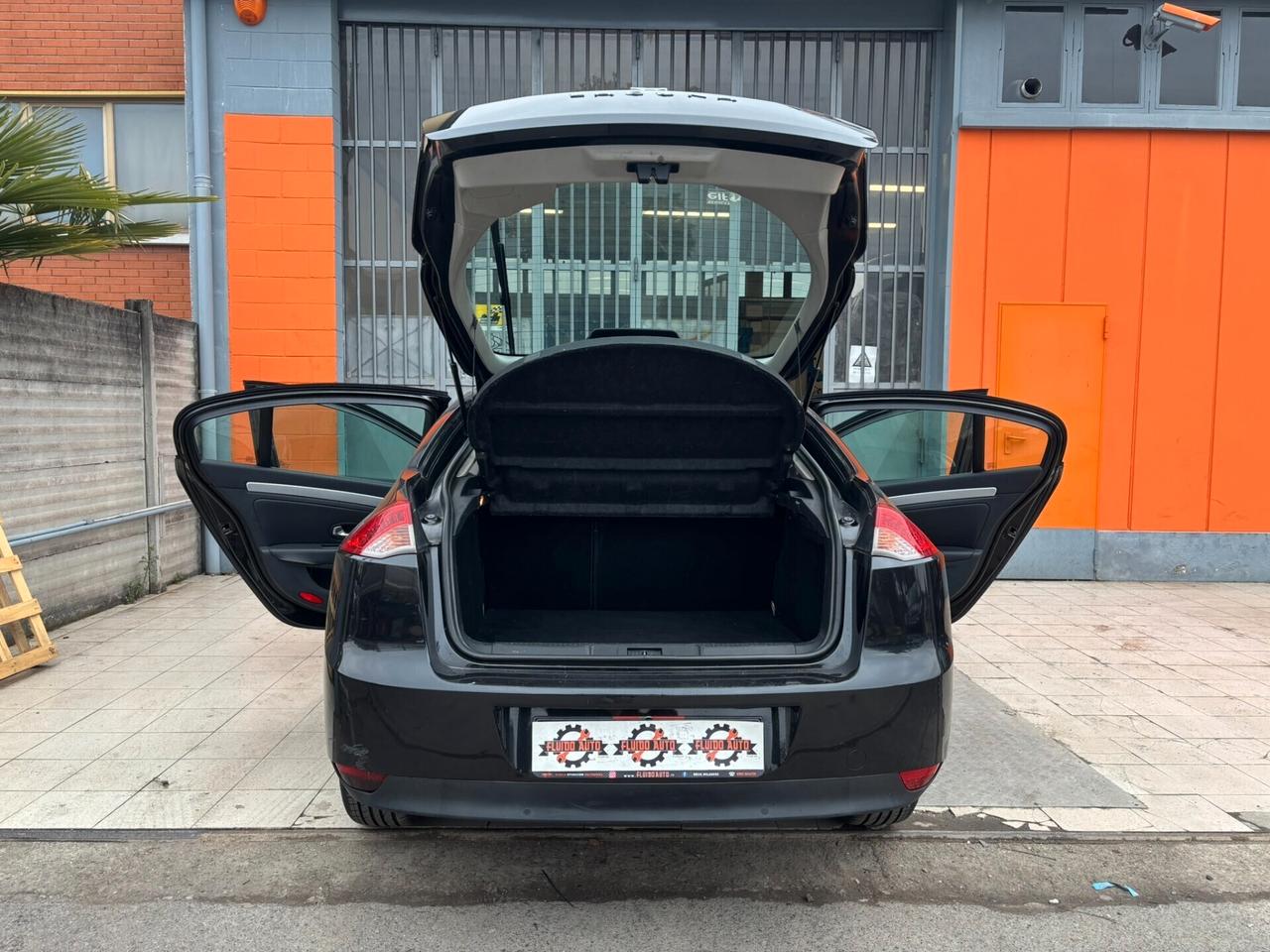 Renault Laguna 2.0 16V Initiale