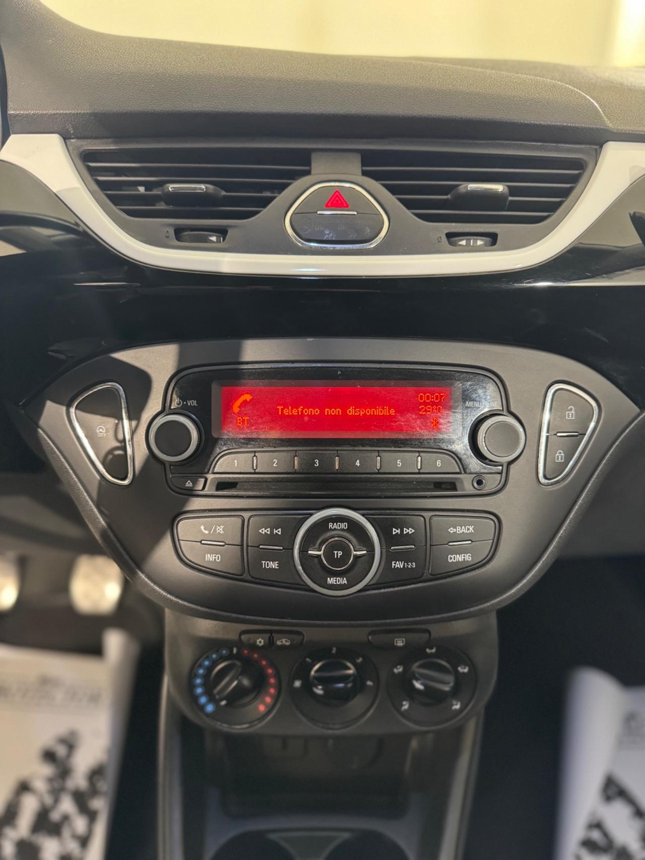 Opel Corsa 1.4 90CV Coupé b-Color
