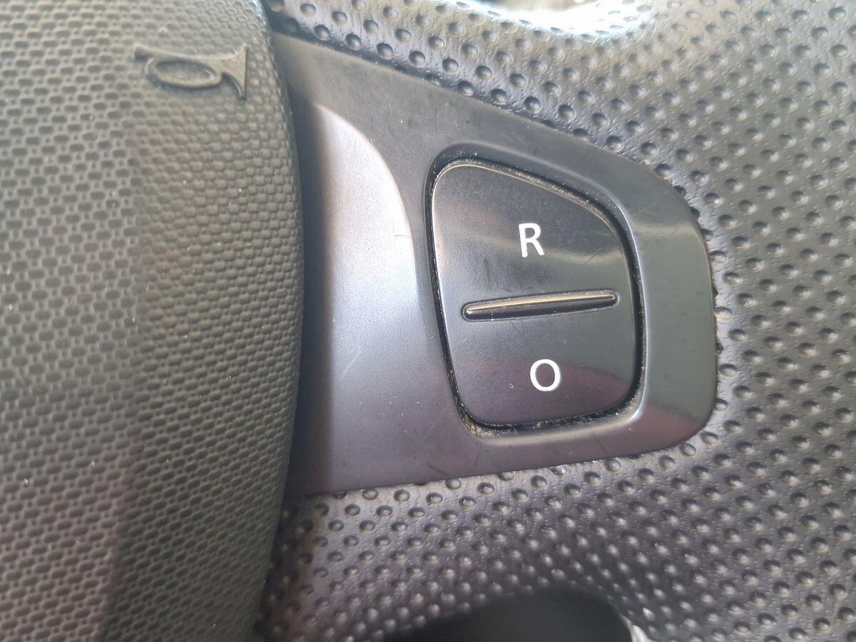 RENAULT CLIO 1.2 LIVE