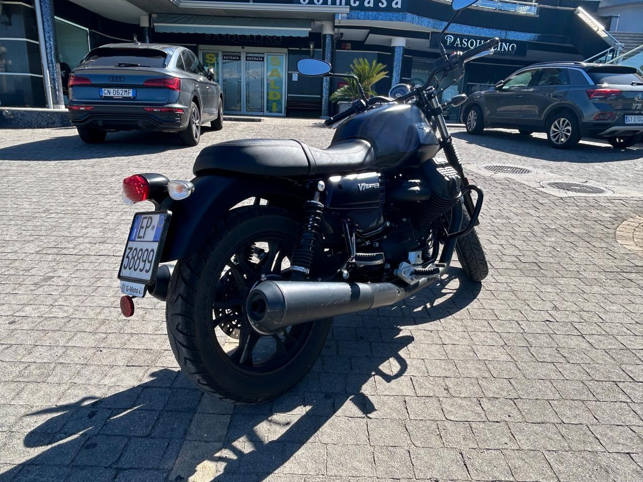 Moto Guzzi V7 III Stone ABS Night Dark 2019 km 7000