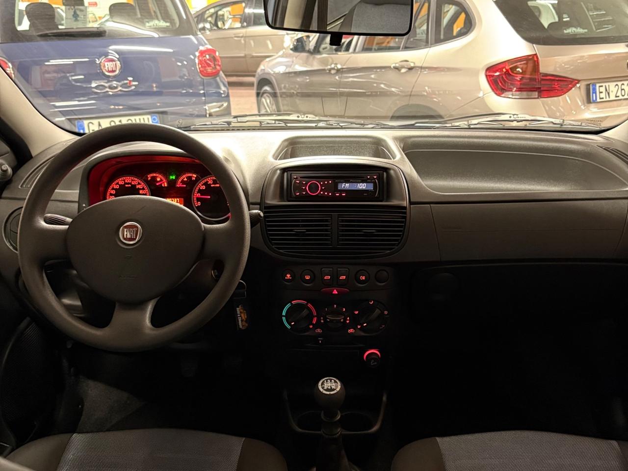 STUPENDA FIAT PUNTO CON SOLI 30.737 KM IN OTTIME CONDIZIONI