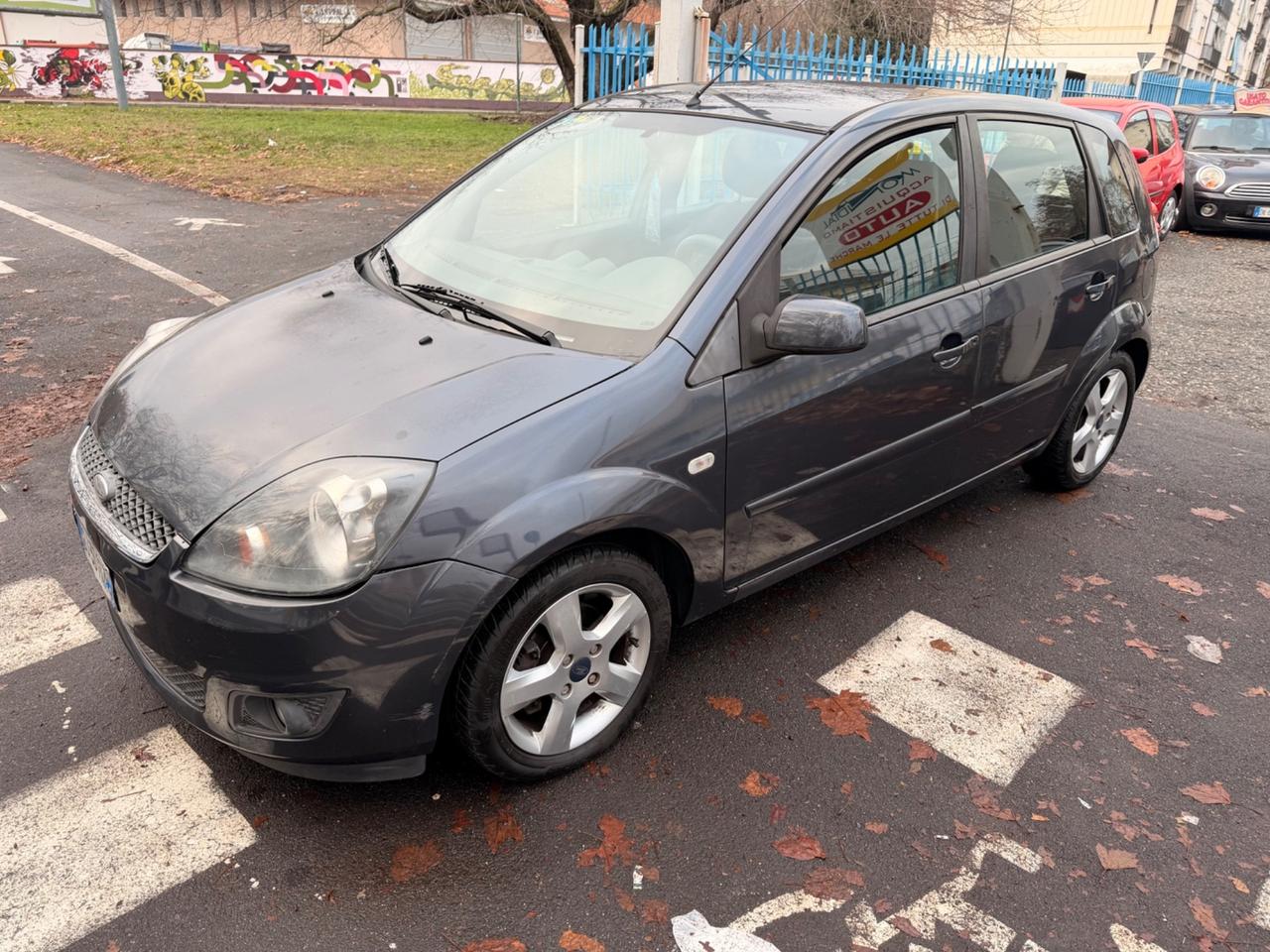 Ford Fiesta 1.2 Benz 5p. Ghia 2007