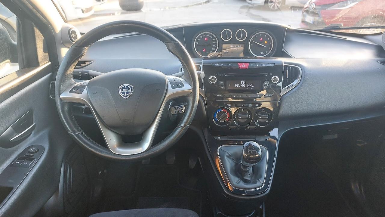 Lancia Ypsilon 1.2 69 CV 5 porte 2014