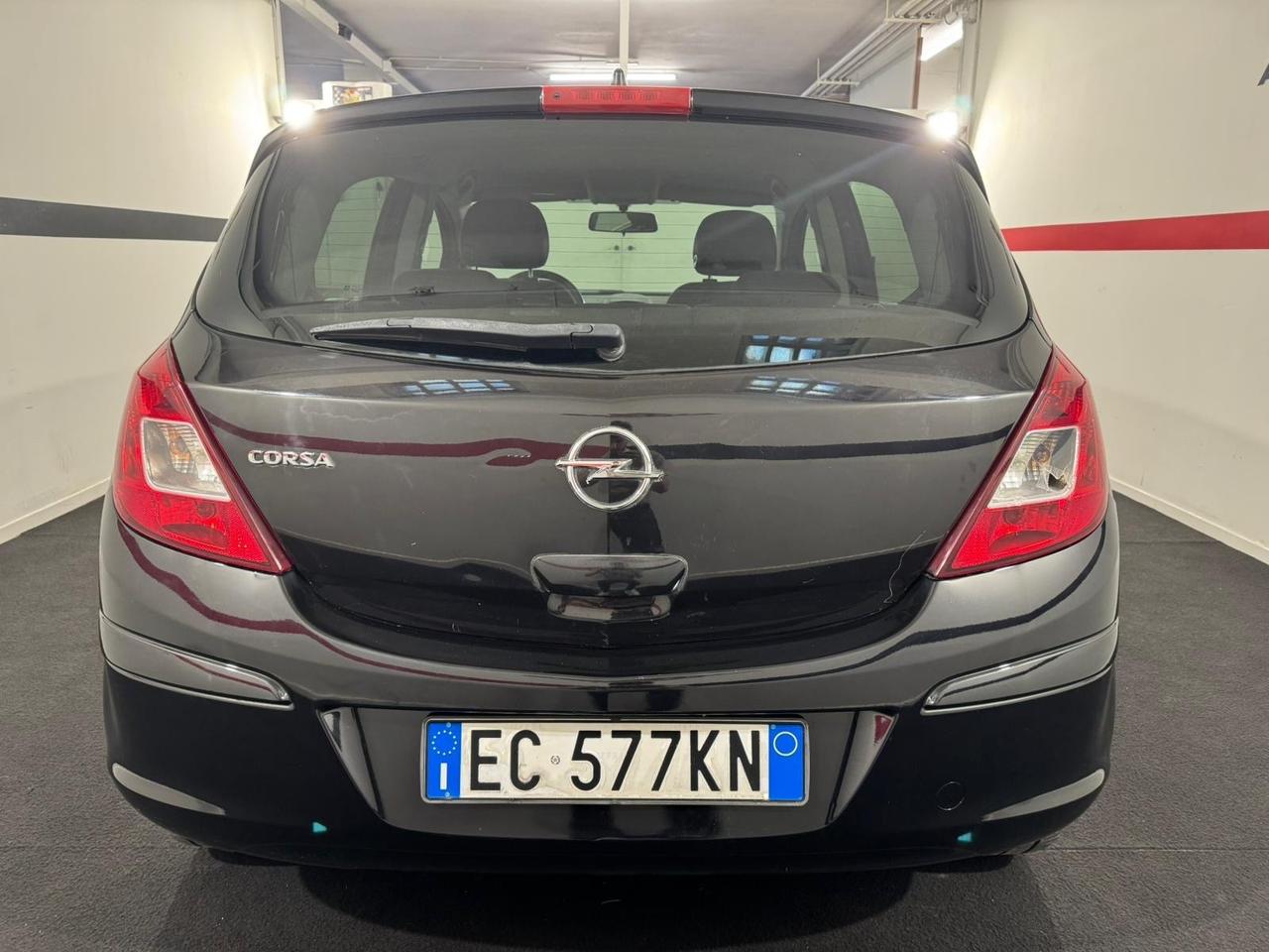 Opel Corsa 1.2 5 porte Club* NEOPATENTATI *