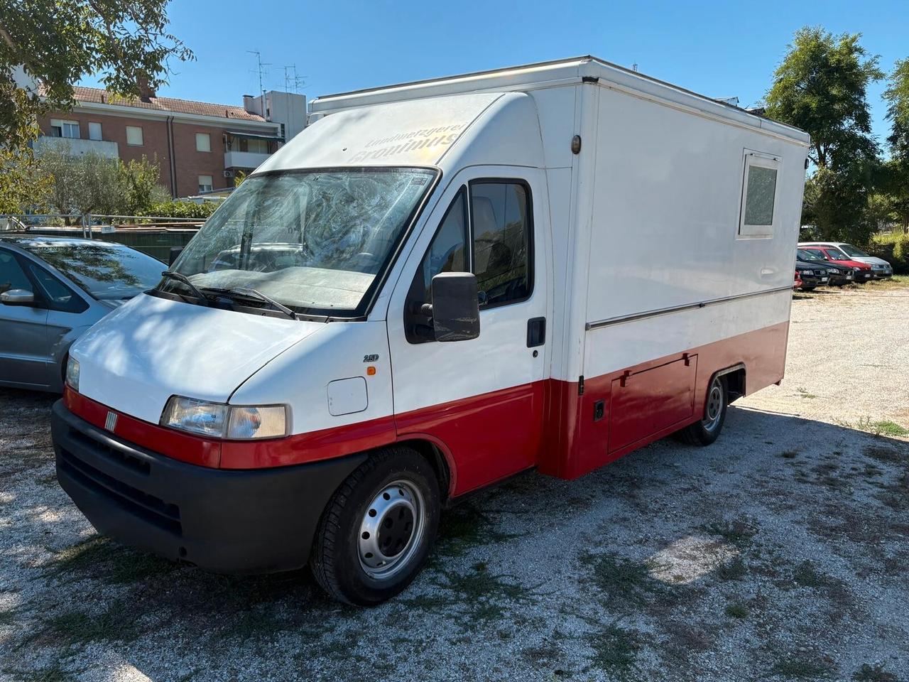 FIAT DUCATO FOOD-TRUCK Diesel 2500 CV 84 Km 195.800 certificati