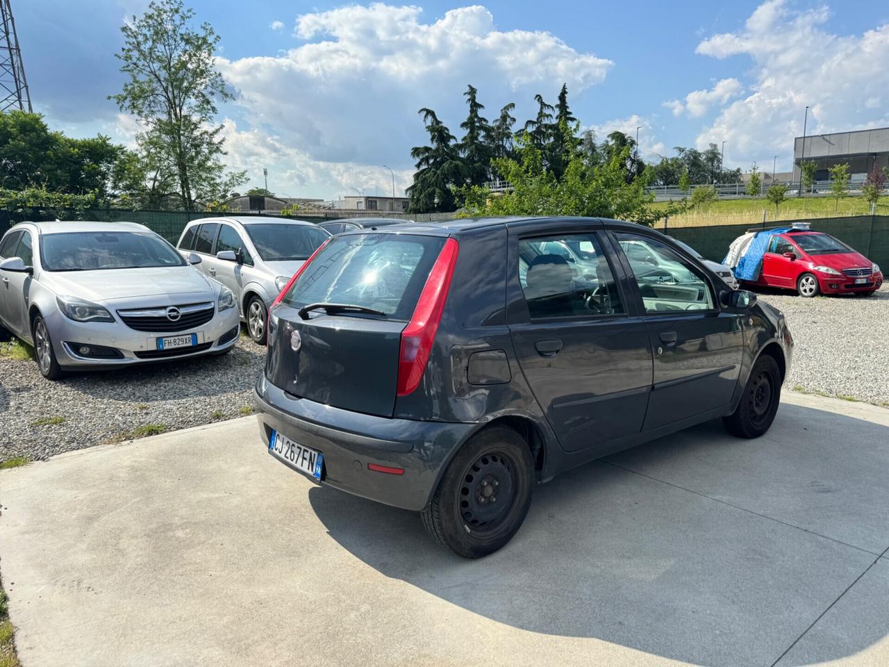 Fiat Punto 1.2i cat 5 porte ELX neopatentati