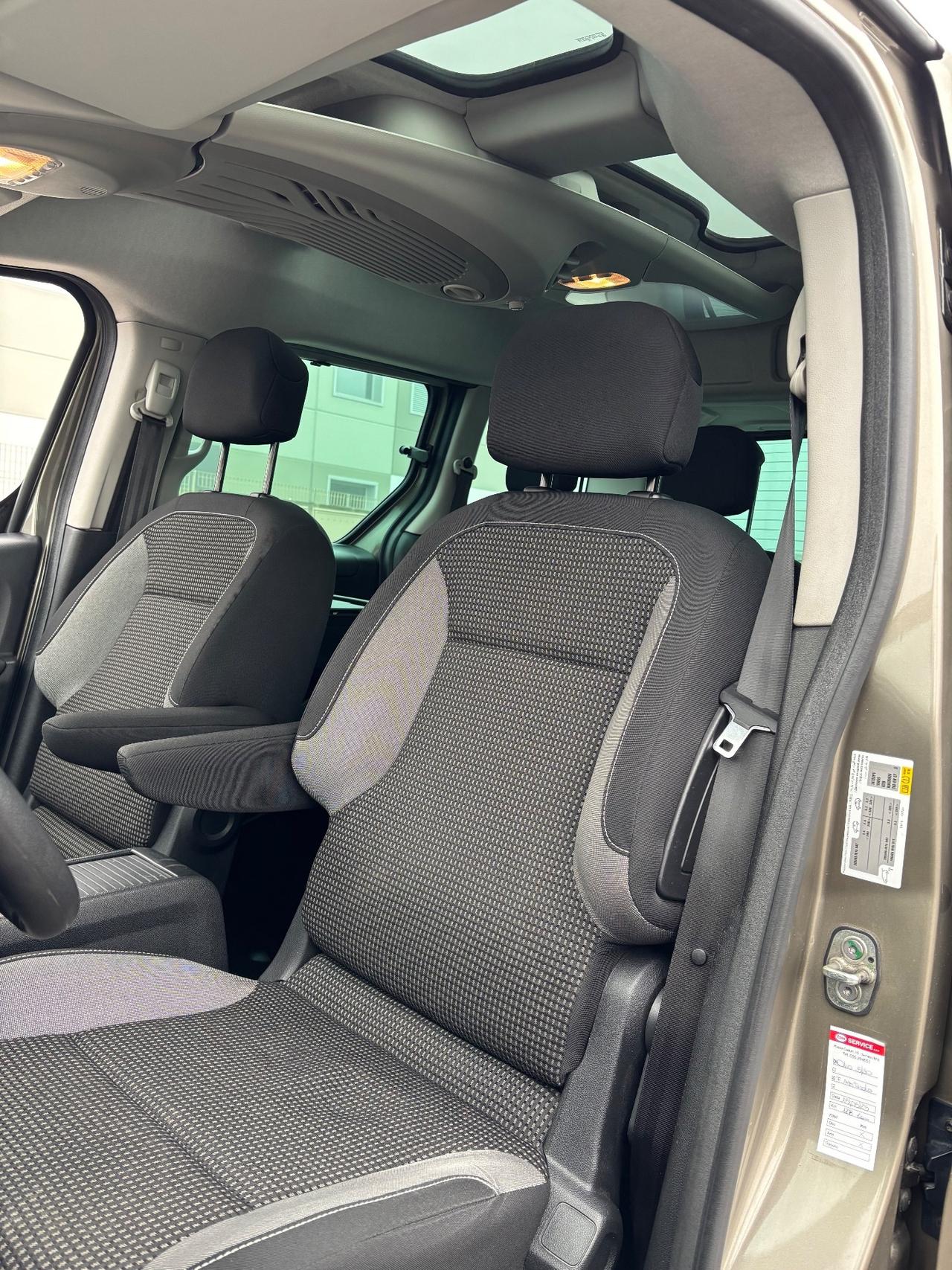 Peugeot Partner Tepee BlueHDi 120 S&S Outdoor