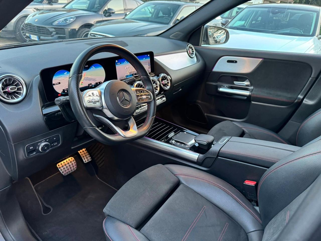 MERCEDES GLA200d PREMIUM AMG