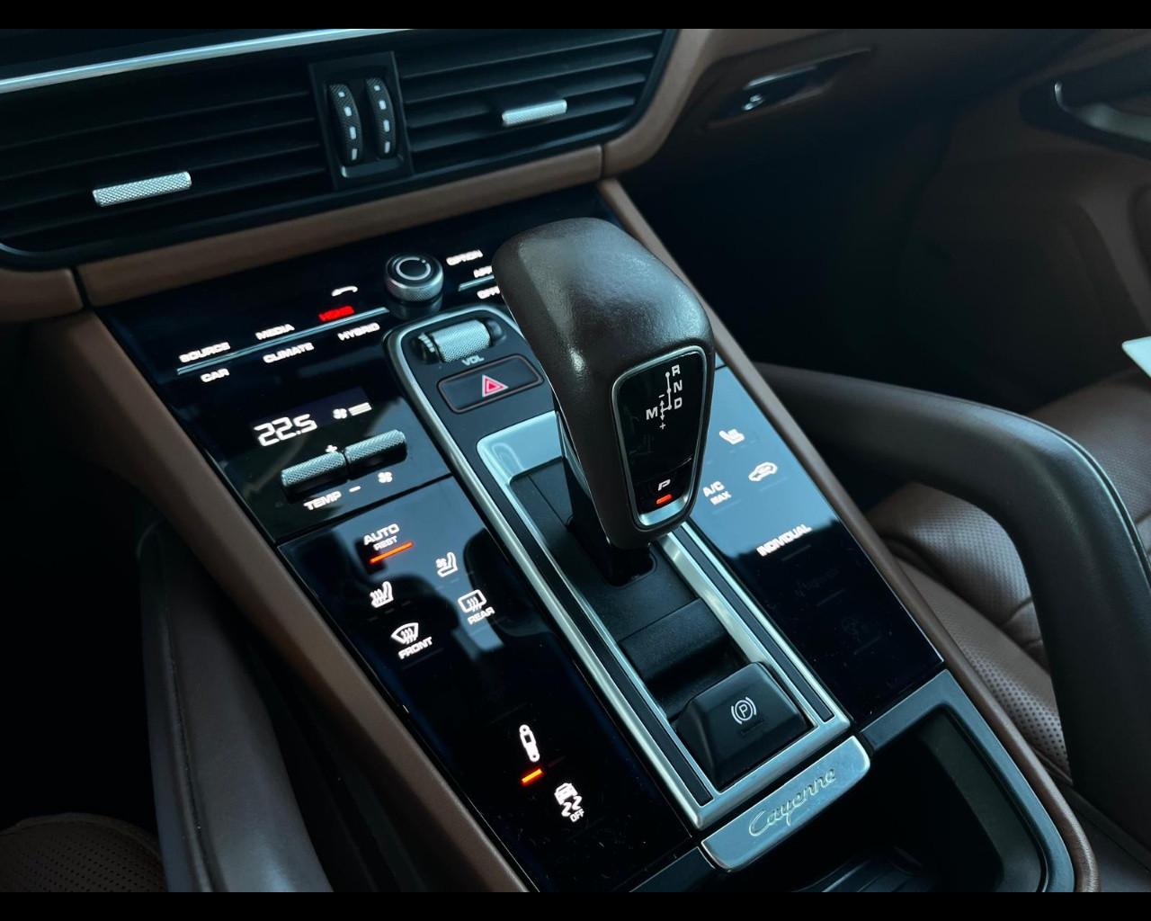 PORSCHE CAYENNE 3.0 E-HYBRID TIPTRONIC