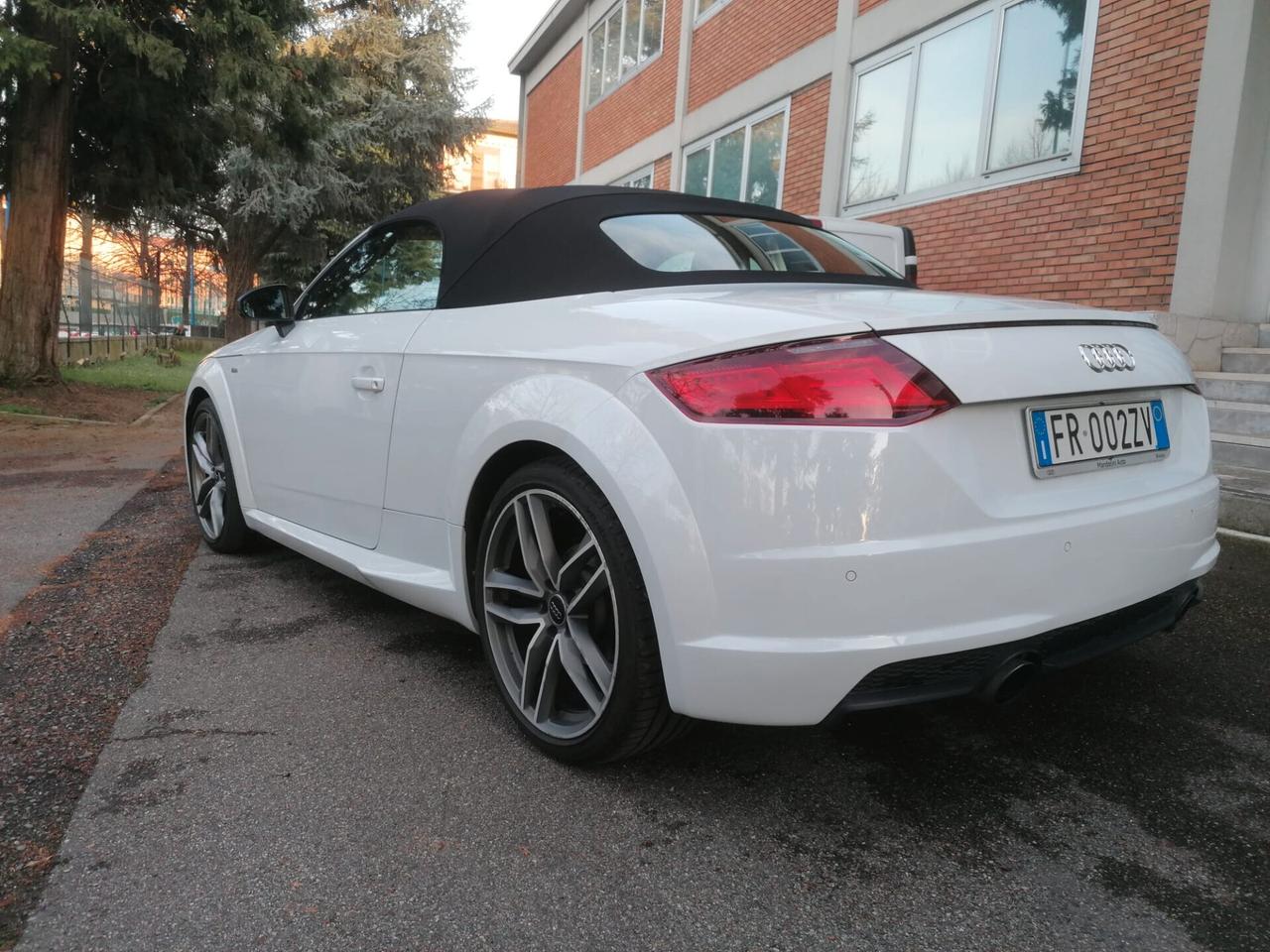 Audi TT Roadster 1.8 TFSI S tronic Design