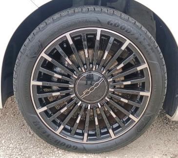 Fiat 500e 42 kWh La Prima