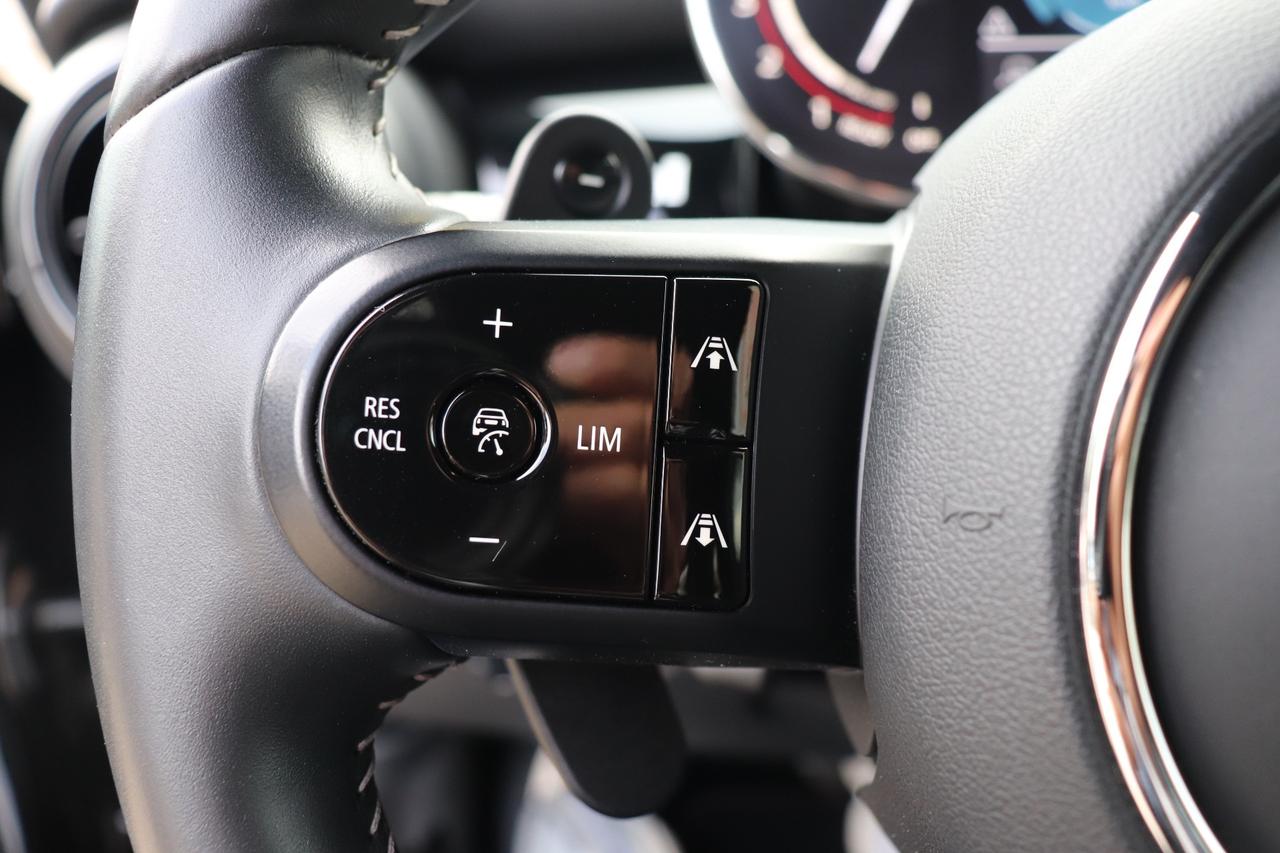 Mini 2.0 John Cooper Works Pat Moss Edition