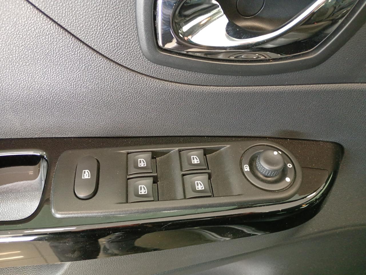 Renault Captur TCe 12V 90 CV - NEOPATENTATI