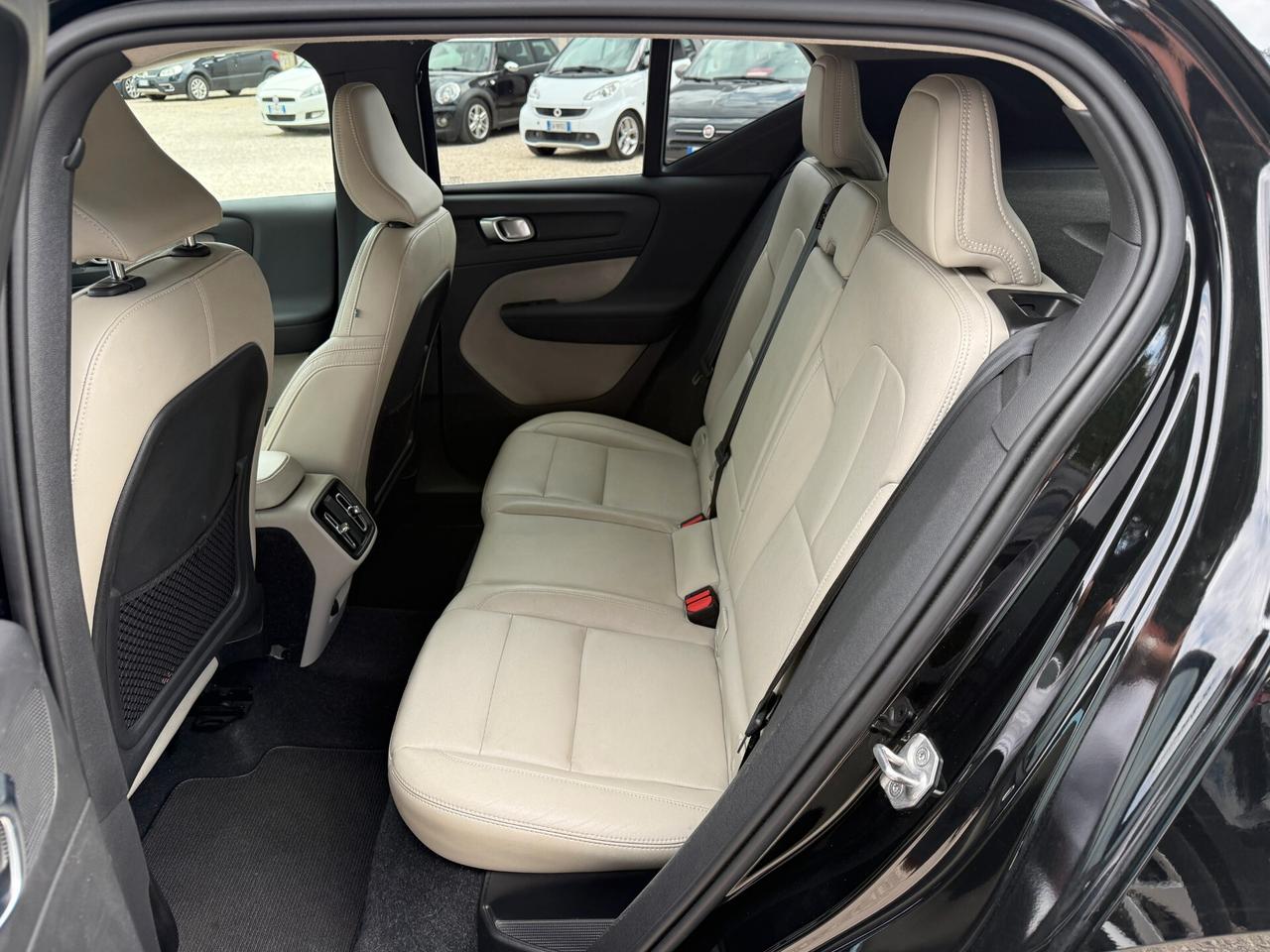 Volvo XC40 D3 AWD Geartronic Momentum