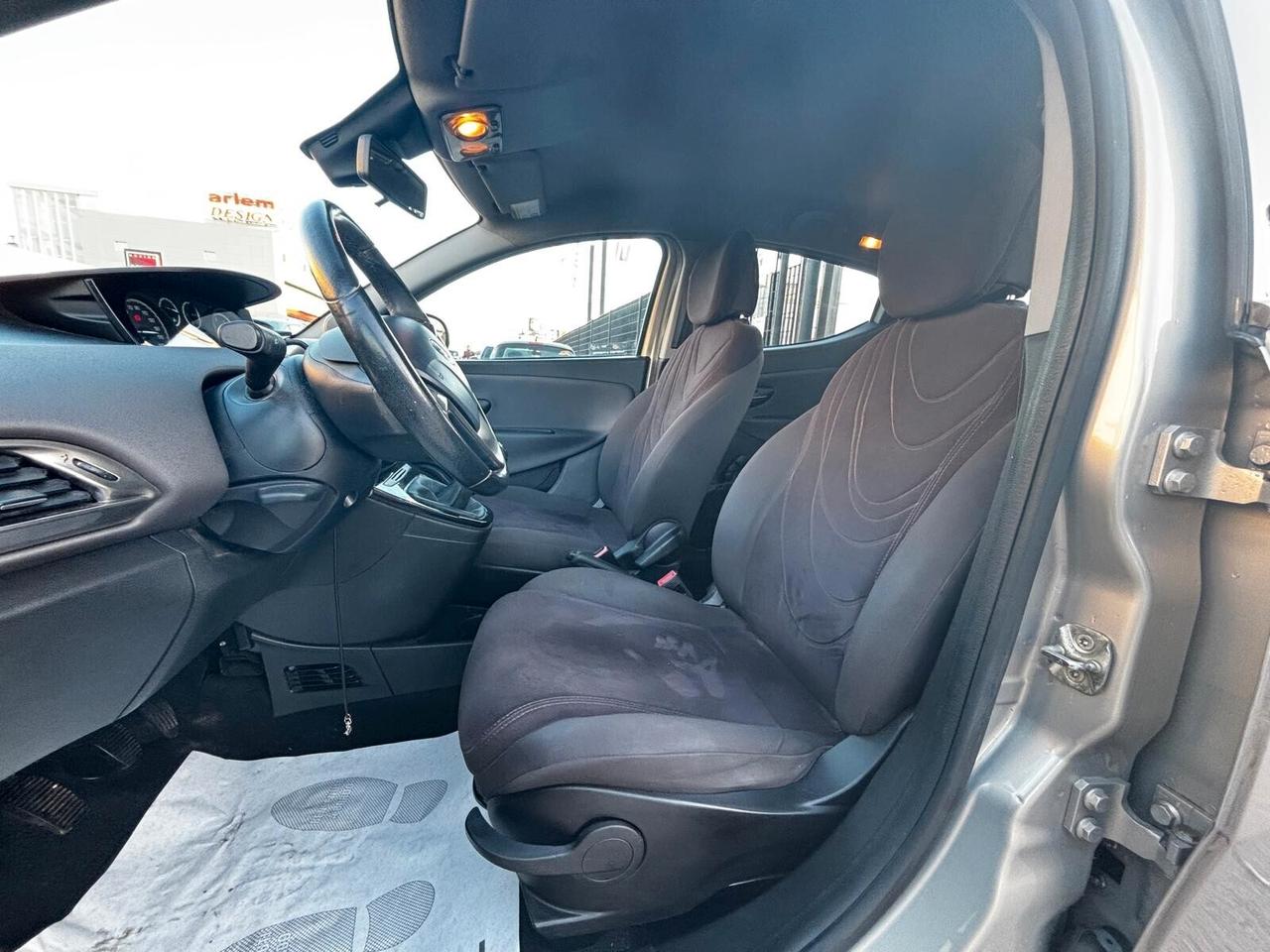 Lancia Ypsilon 1.3 MJT 16V 95 CV 5 porte S&S Gold