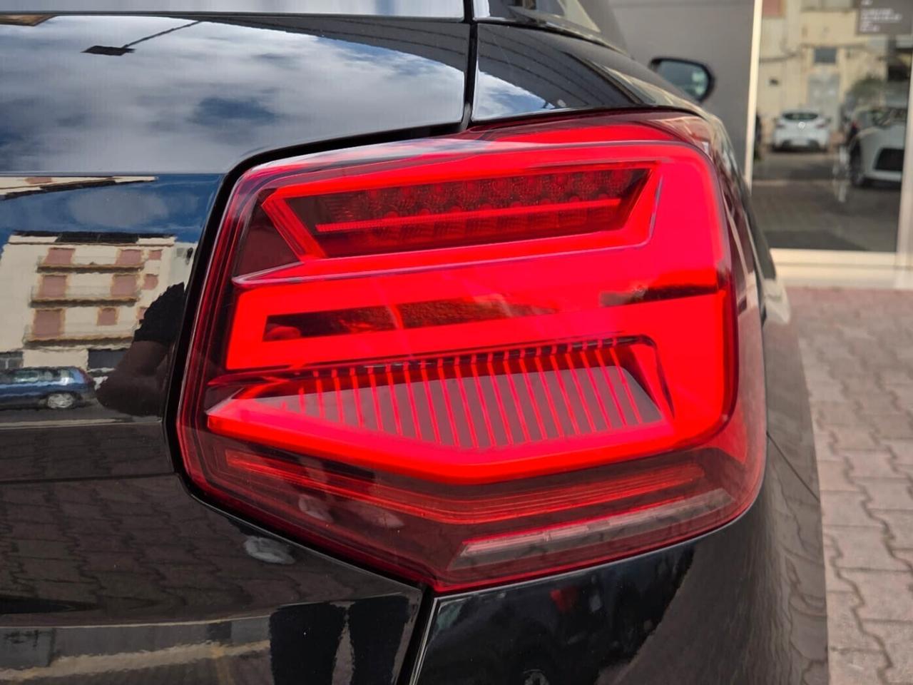 Audi Q2 35 TDI S tronic Business