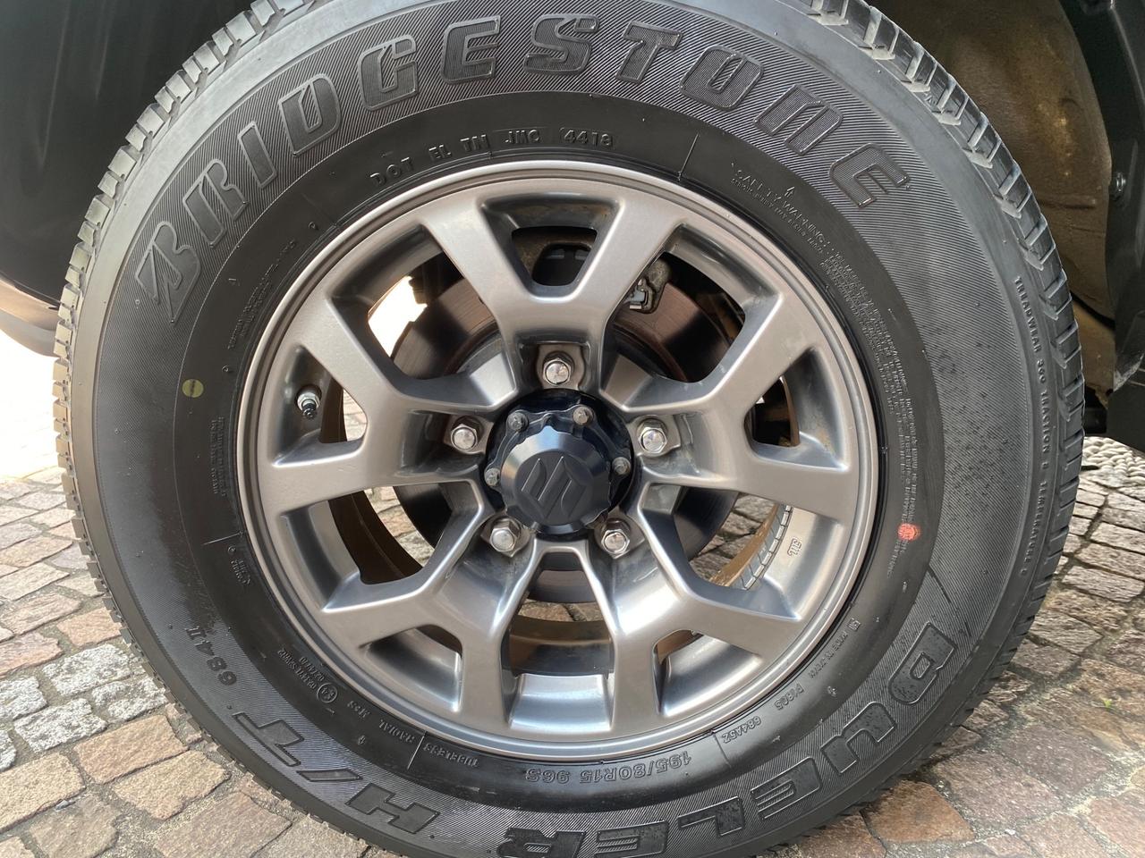 Suzuki Jimny 1.5 5MT Top 4 POSTI !!!