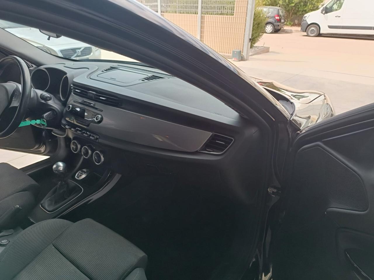 Alfa Romeo Giulietta 1.6 JTDm-2 105 CV Exclusive
