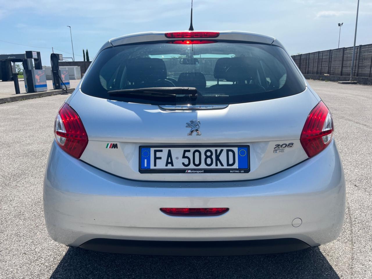 Peugeot 208