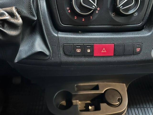 Peugeot Boxer 330 2.2 BlueHDi 140 L3H2