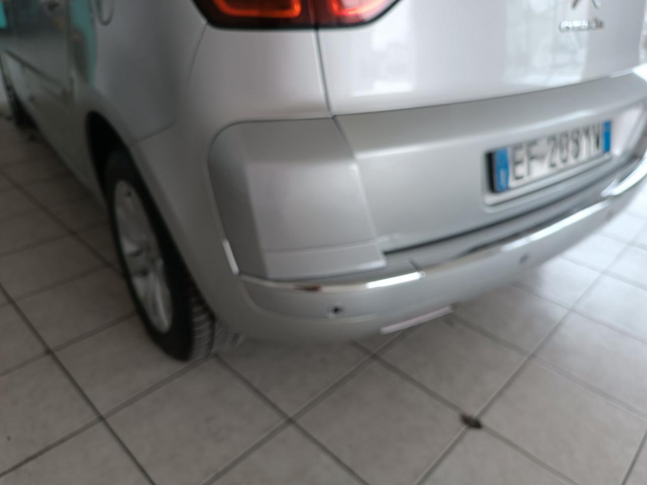 Citroen C4 Picasso business
