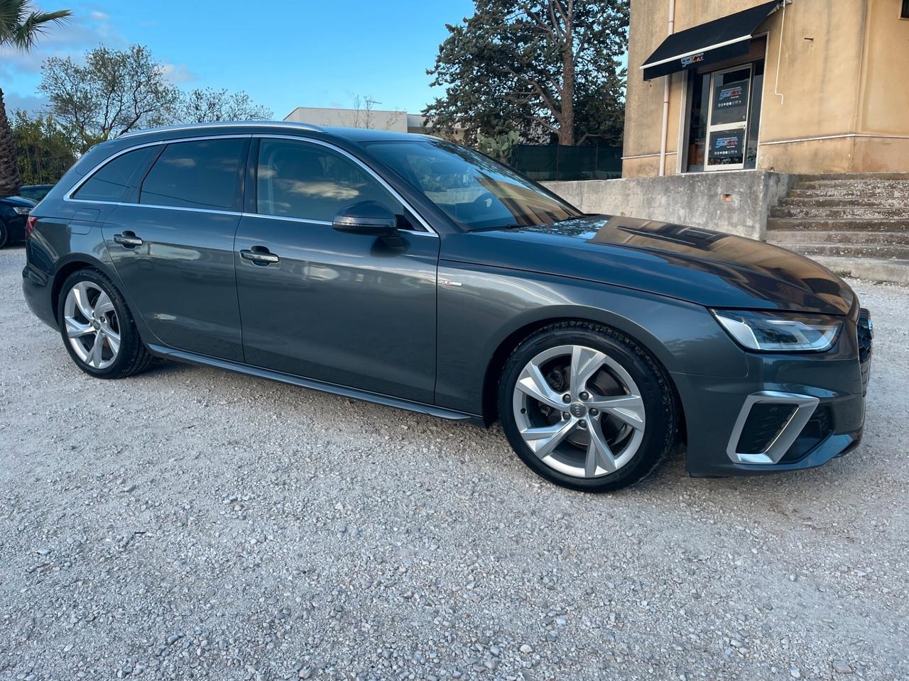 Audi A4 Avant 35 TDI/163 CV S tronic line edition