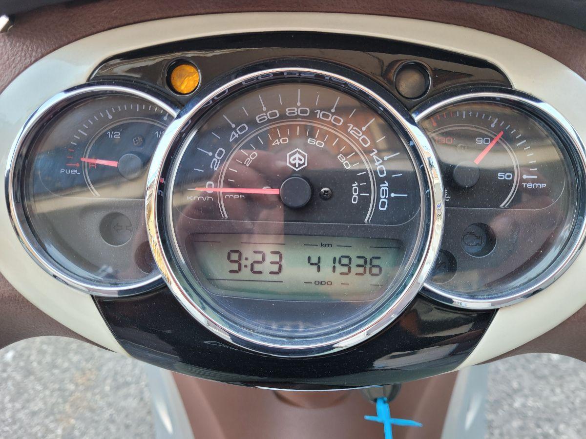 Piaggio - Beverly 300 - i.e.