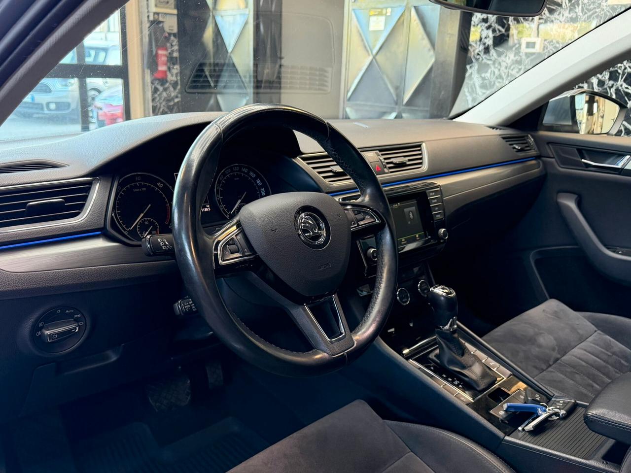 Skoda Superb 2.0 TDI DSG Wagon Ambition