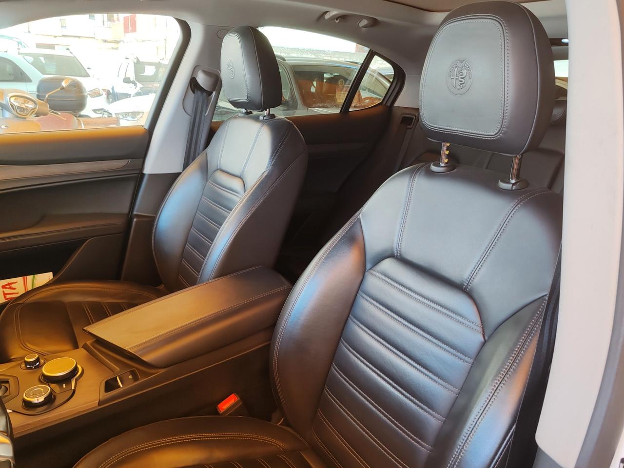 Alfa Romeo Stelvio 2.2 Turbodiesel 210 CV AT8 Q4 Business
