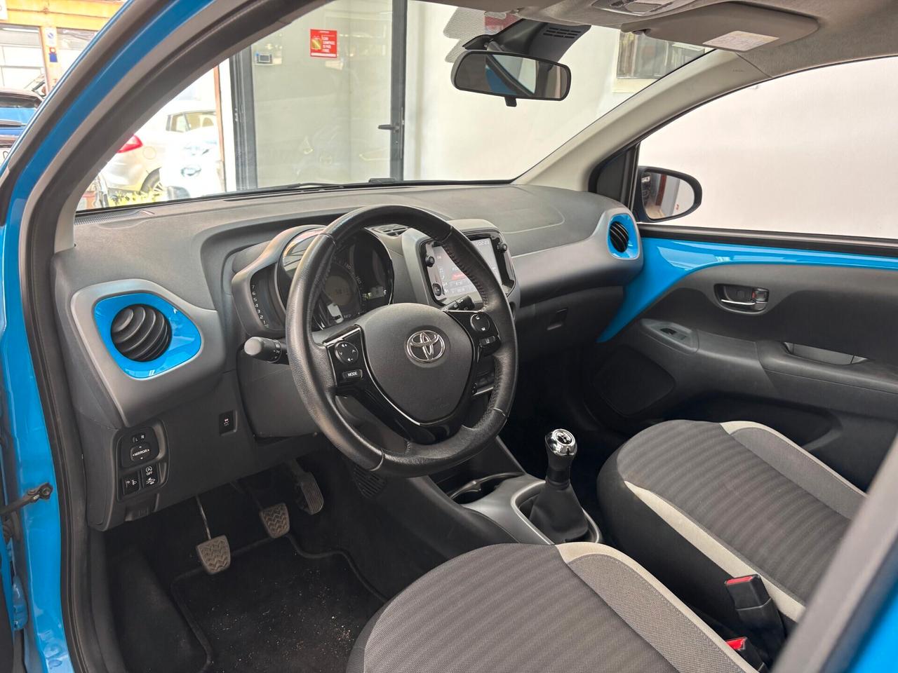 TOYOTA Aygo Connect 1.0 VVT-i 72 CV x-wave