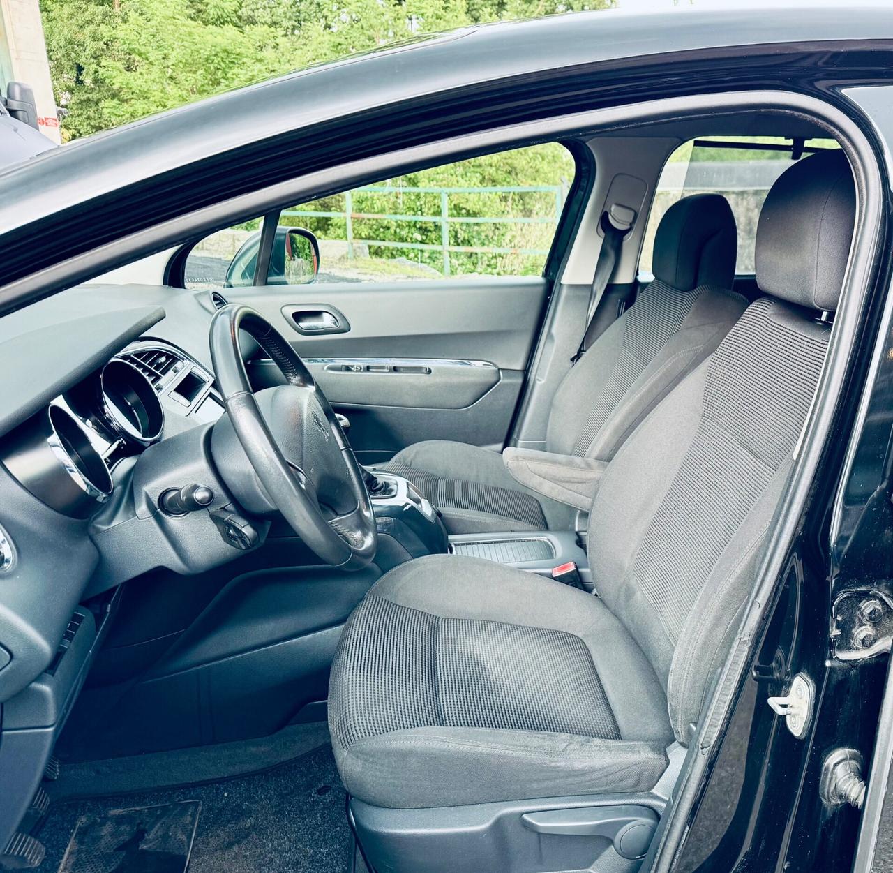 Peugeot 5008 2.0 HDi 150CV Business 7 Posti