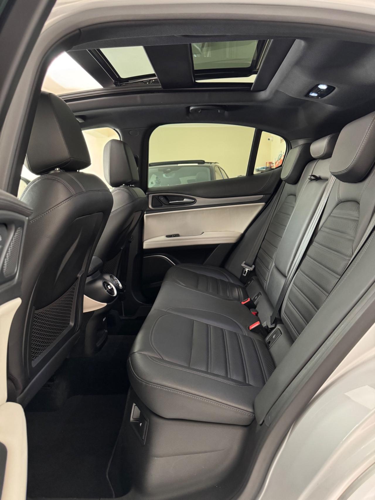 Alfa Romeo Stelvio 2.2 Turbodiesel 210 CV AT8 Q4 Veloce