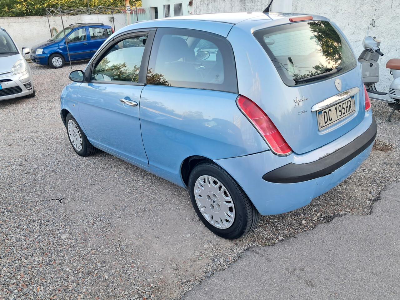 Lancia Ypsilon 1.2 Argento