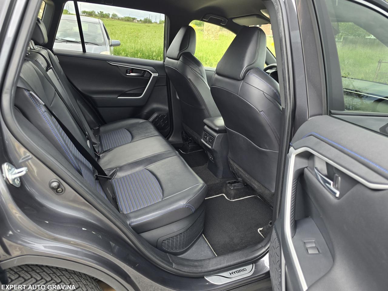 TOYOTA RAV4 STYLE HYBRID